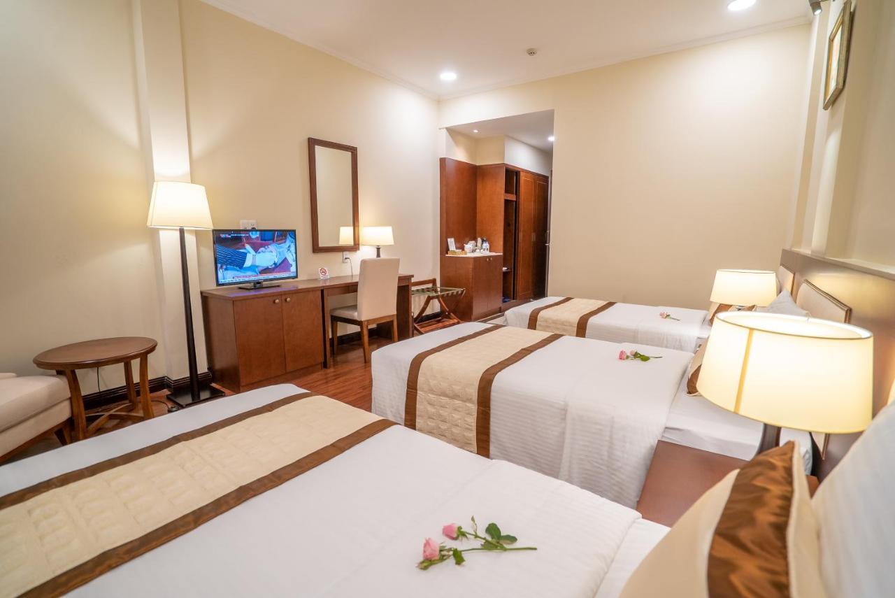 Dong Khanh Hotel Thành Pho Ho Chí Minh Esterno foto