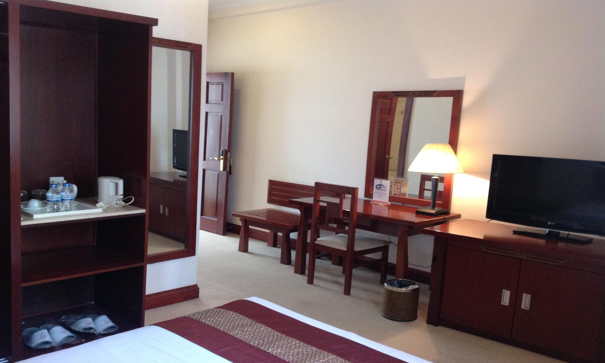 Dong Khanh Hotel Thành Pho Ho Chí Minh Esterno foto