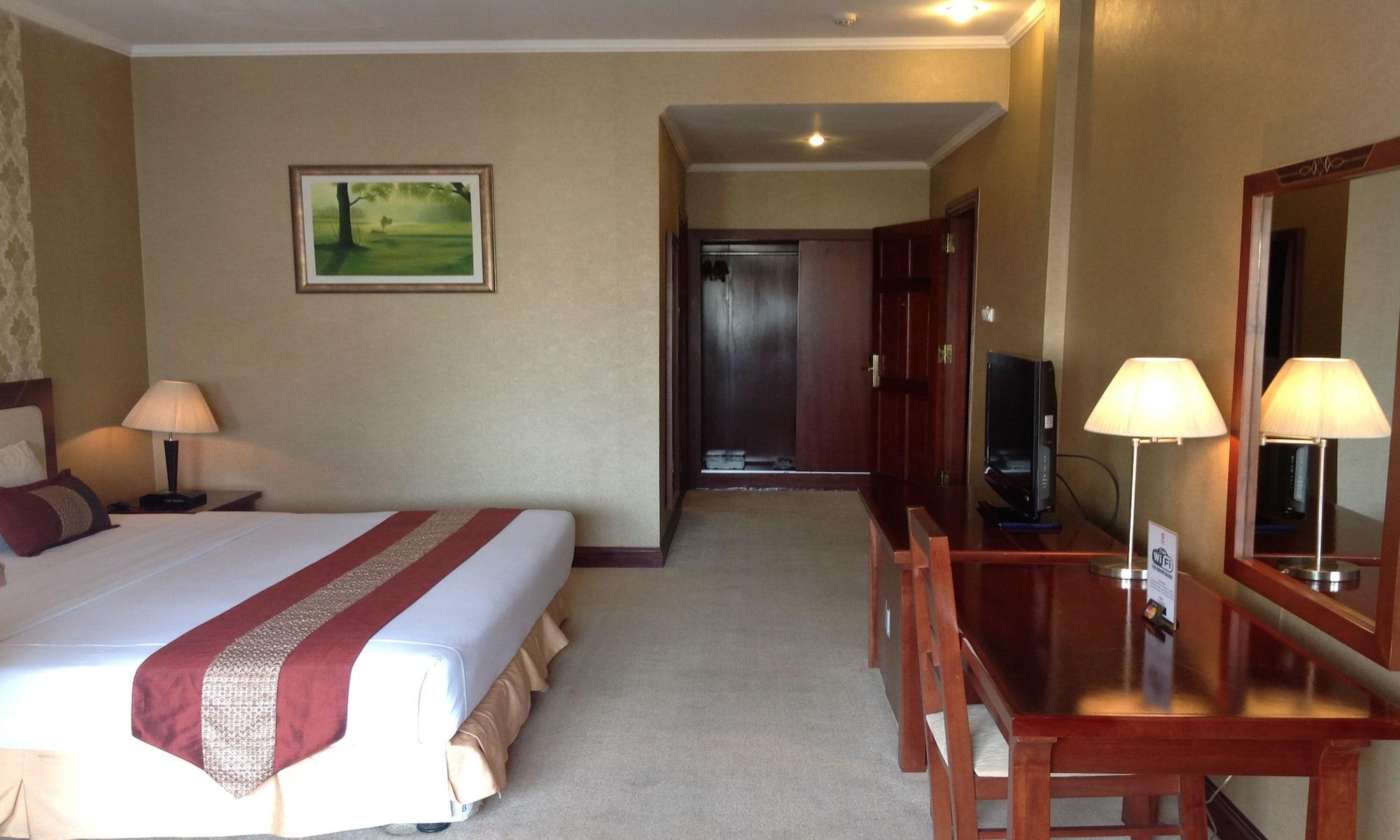 Dong Khanh Hotel Thành Pho Ho Chí Minh Esterno foto