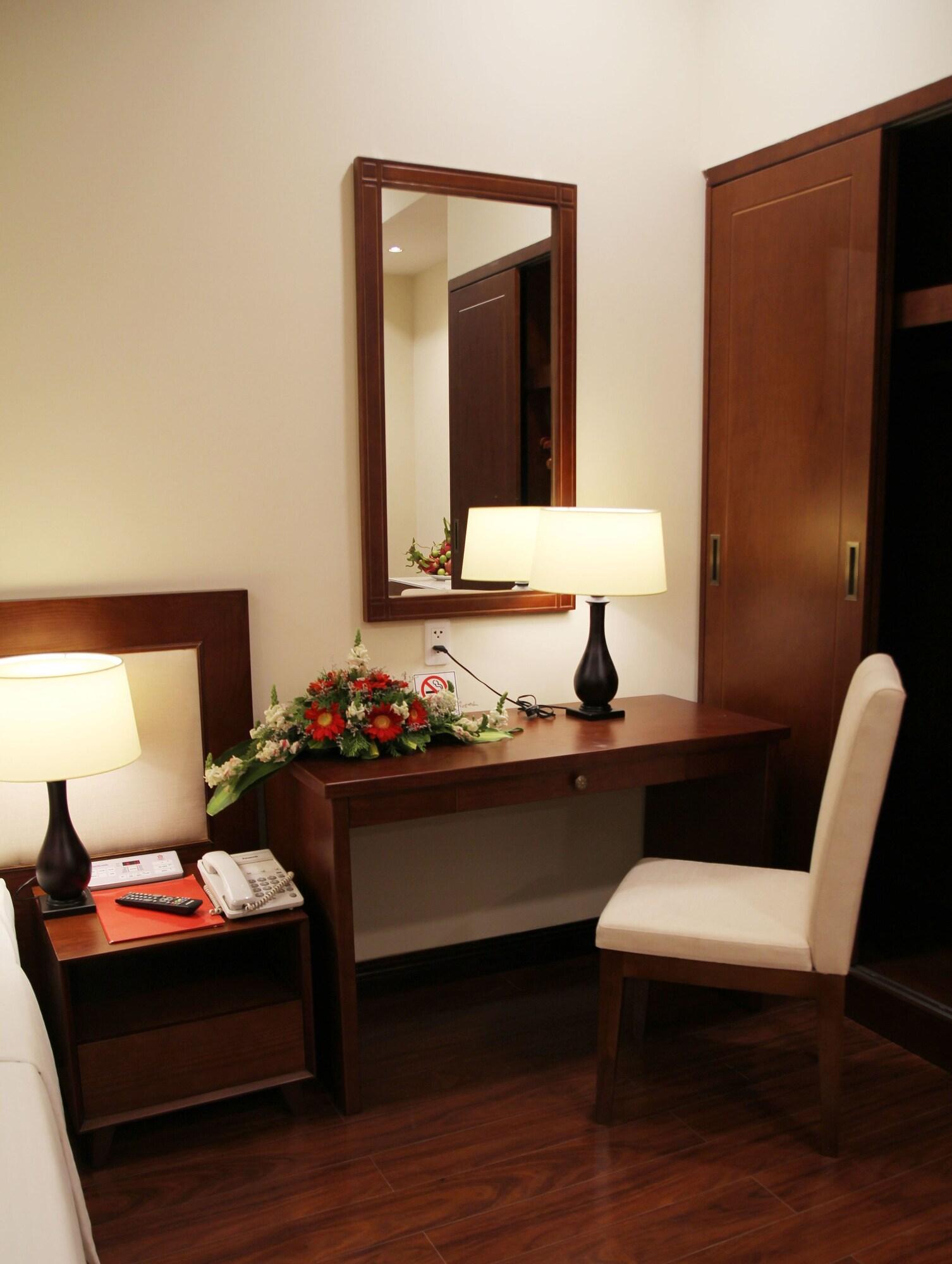 Dong Khanh Hotel Thành Pho Ho Chí Minh Esterno foto
