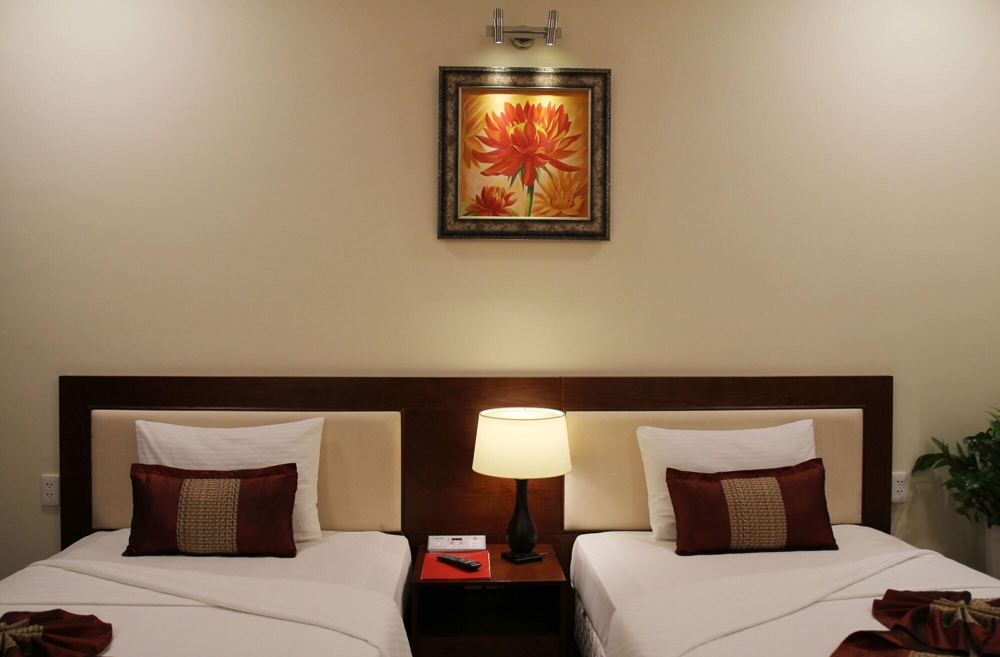 Dong Khanh Hotel Thành Pho Ho Chí Minh Esterno foto