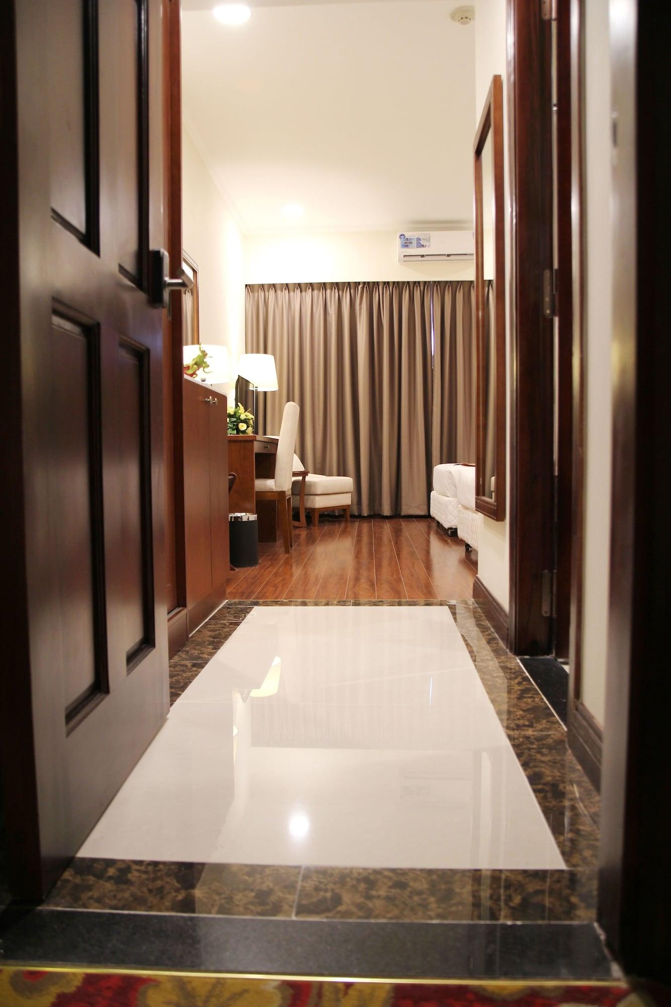 Dong Khanh Hotel Thành Pho Ho Chí Minh Esterno foto