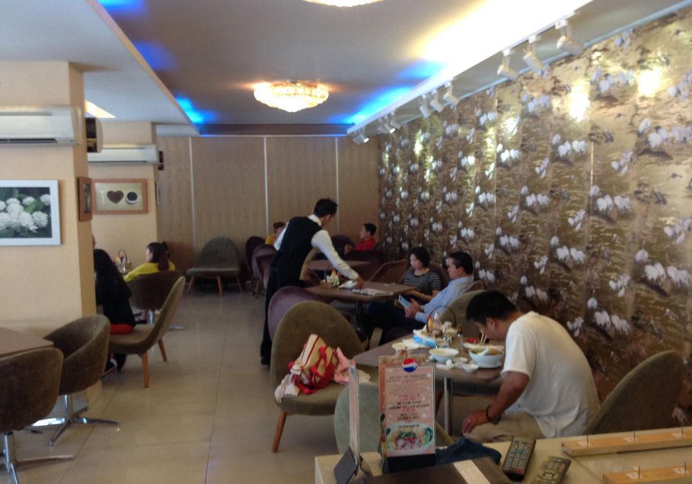 Dong Khanh Hotel Thành Pho Ho Chí Minh Esterno foto