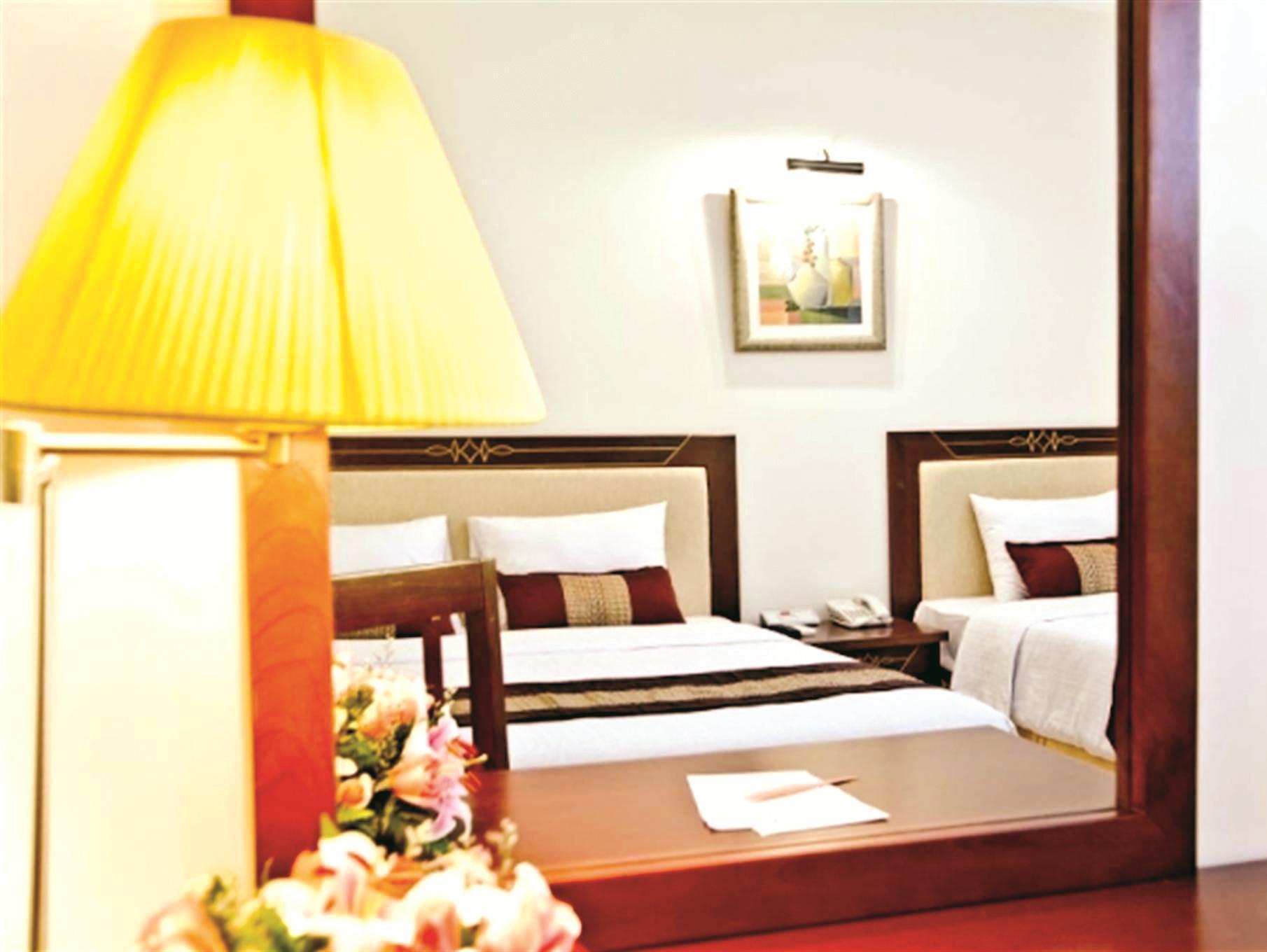 Dong Khanh Hotel Thành Pho Ho Chí Minh Esterno foto