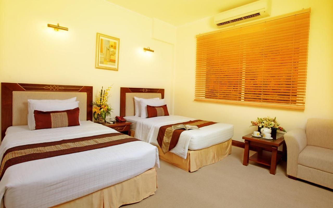 Dong Khanh Hotel Thành Pho Ho Chí Minh Esterno foto