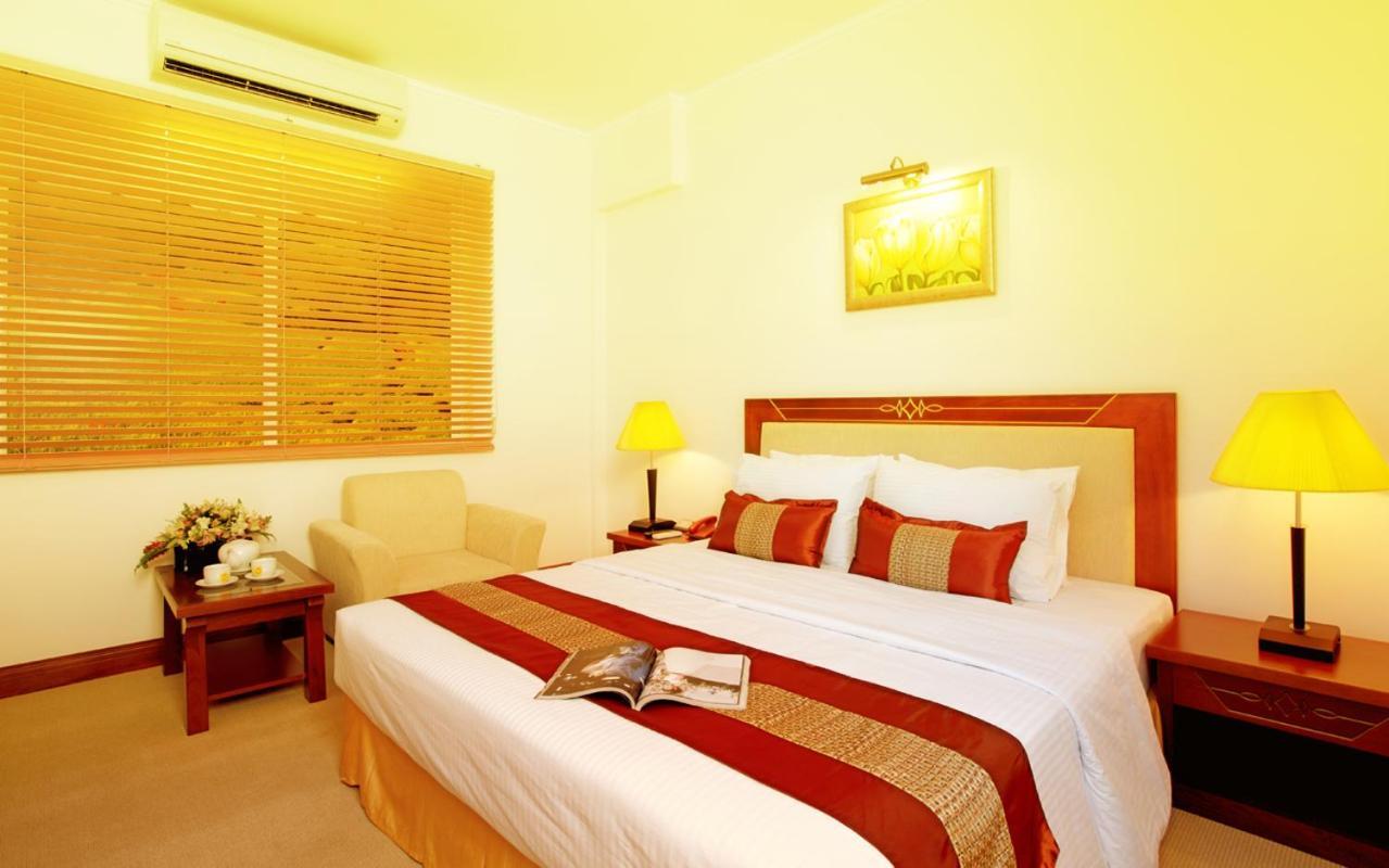 Dong Khanh Hotel Thành Pho Ho Chí Minh Esterno foto