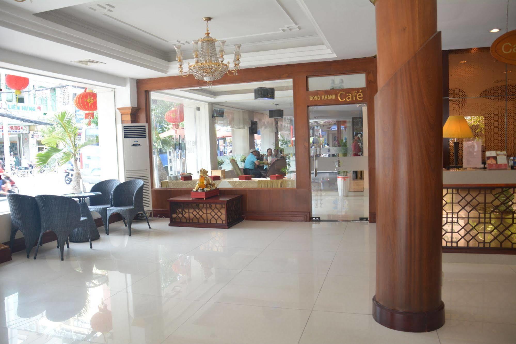 Dong Khanh Hotel Thành Pho Ho Chí Minh Esterno foto