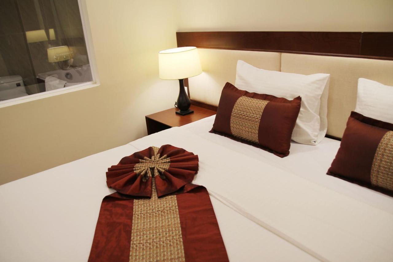 Dong Khanh Hotel Thành Pho Ho Chí Minh Esterno foto